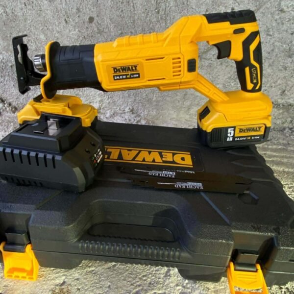 Акумулаторен саблен трион Dewalt
